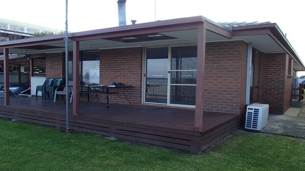 Terrace/patio - Port Albert Holiday House, great for families, with an awesome water view.  (Port Albert)