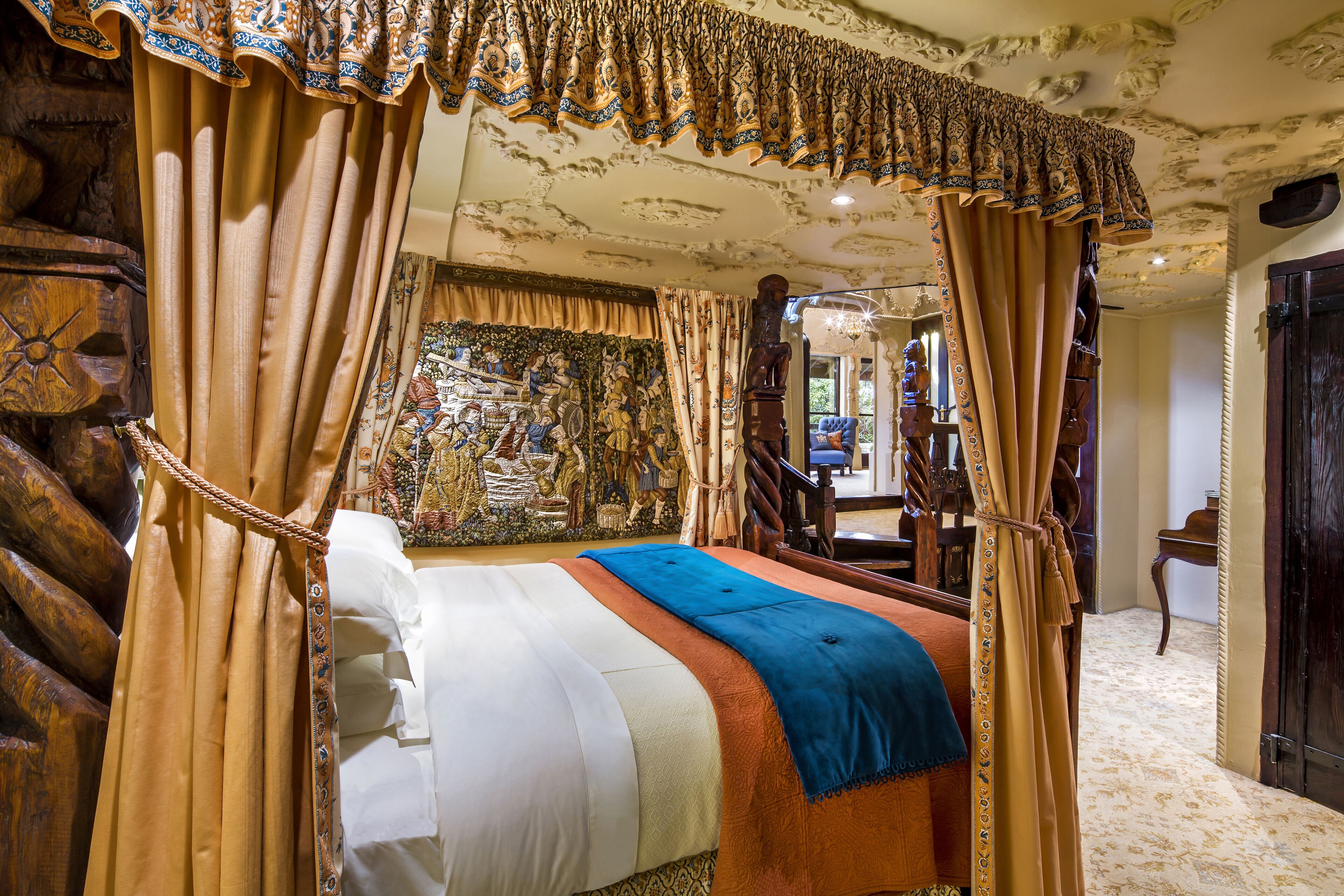 Thorngrove Manor House — image 10