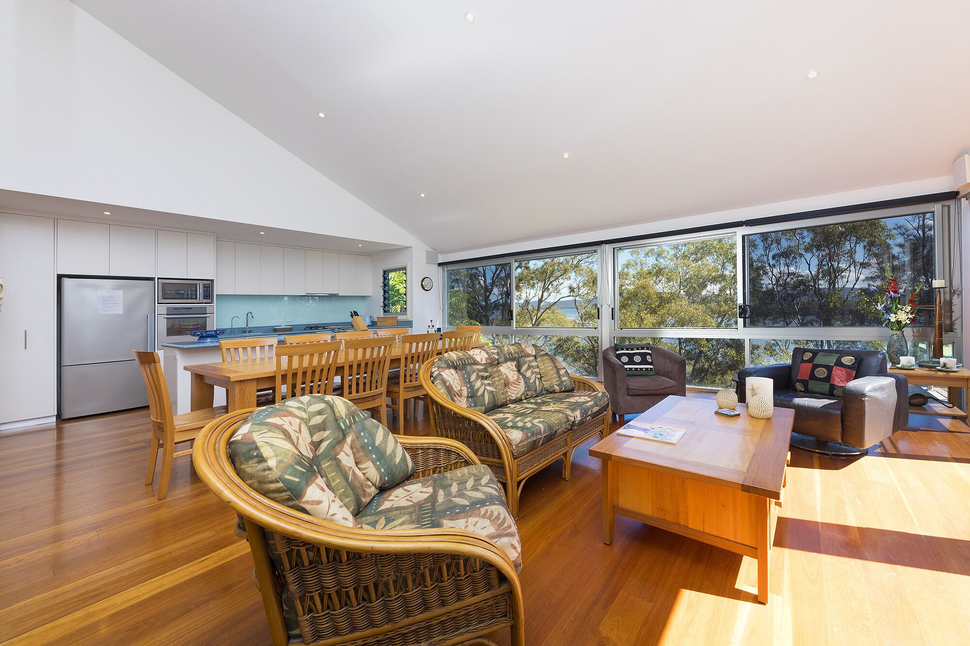 The Folly, Between the ocean & the lake