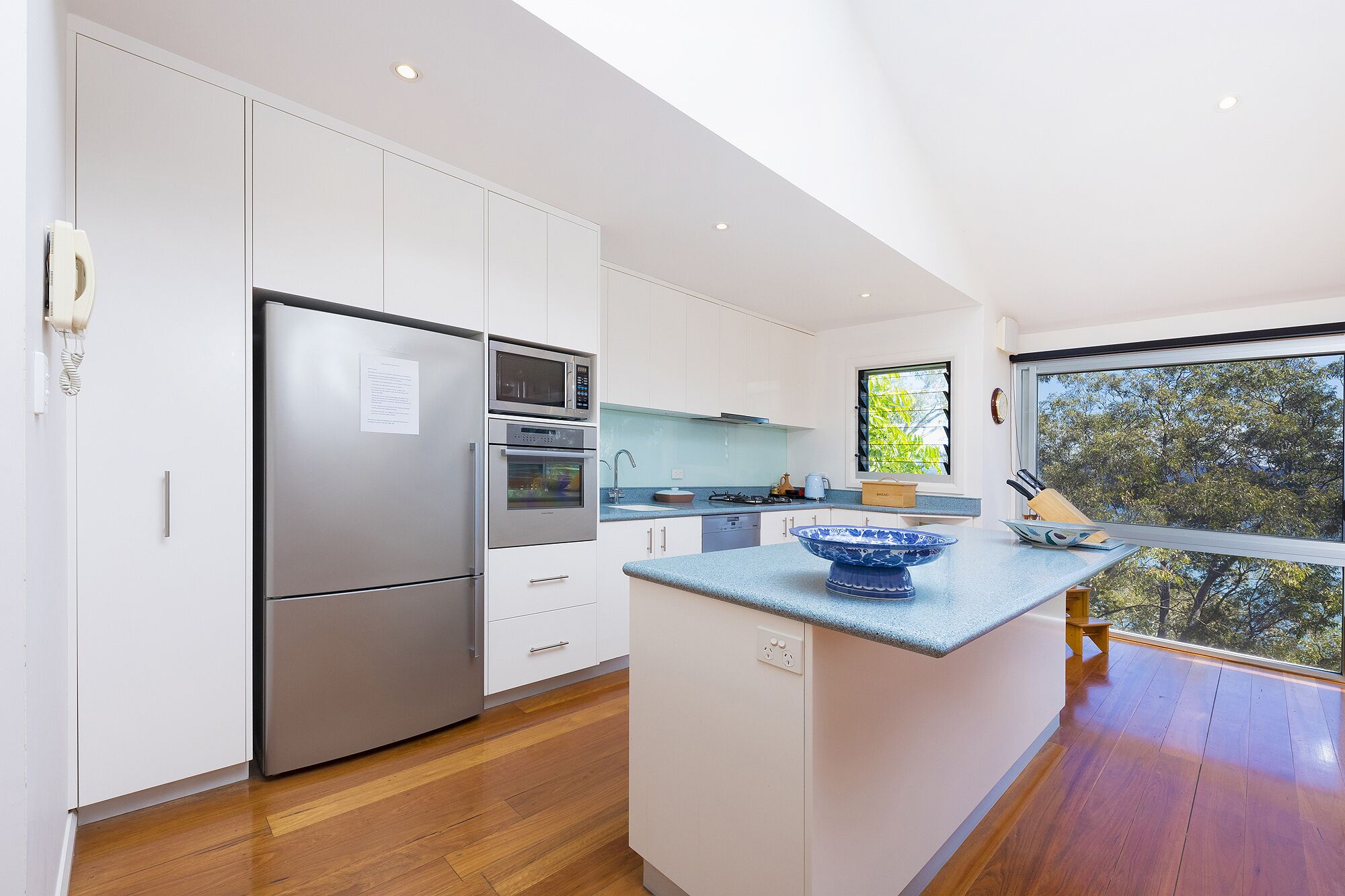 The Folly, Between the ocean & the lake