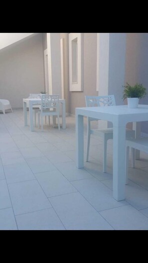 Terrace/patio - Bed and breakfast Ledwars (Taviano)