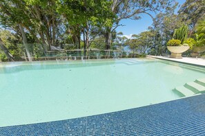 Pool - Songbird Luxury Getaway (Green Point)