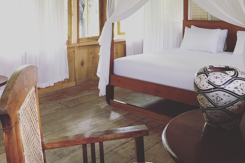 Manusia Dunia Green Lodge ¬ Wooden House
