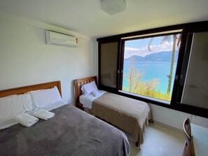 6 quartos, ferros/tábuas de passar roupa, Wi-Fi, roupa de cama