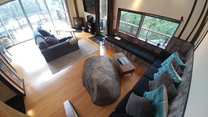 Fireplace, DVD player, stereo