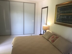 3 bedrooms, iron/ironing board, travel cot, free WiFi