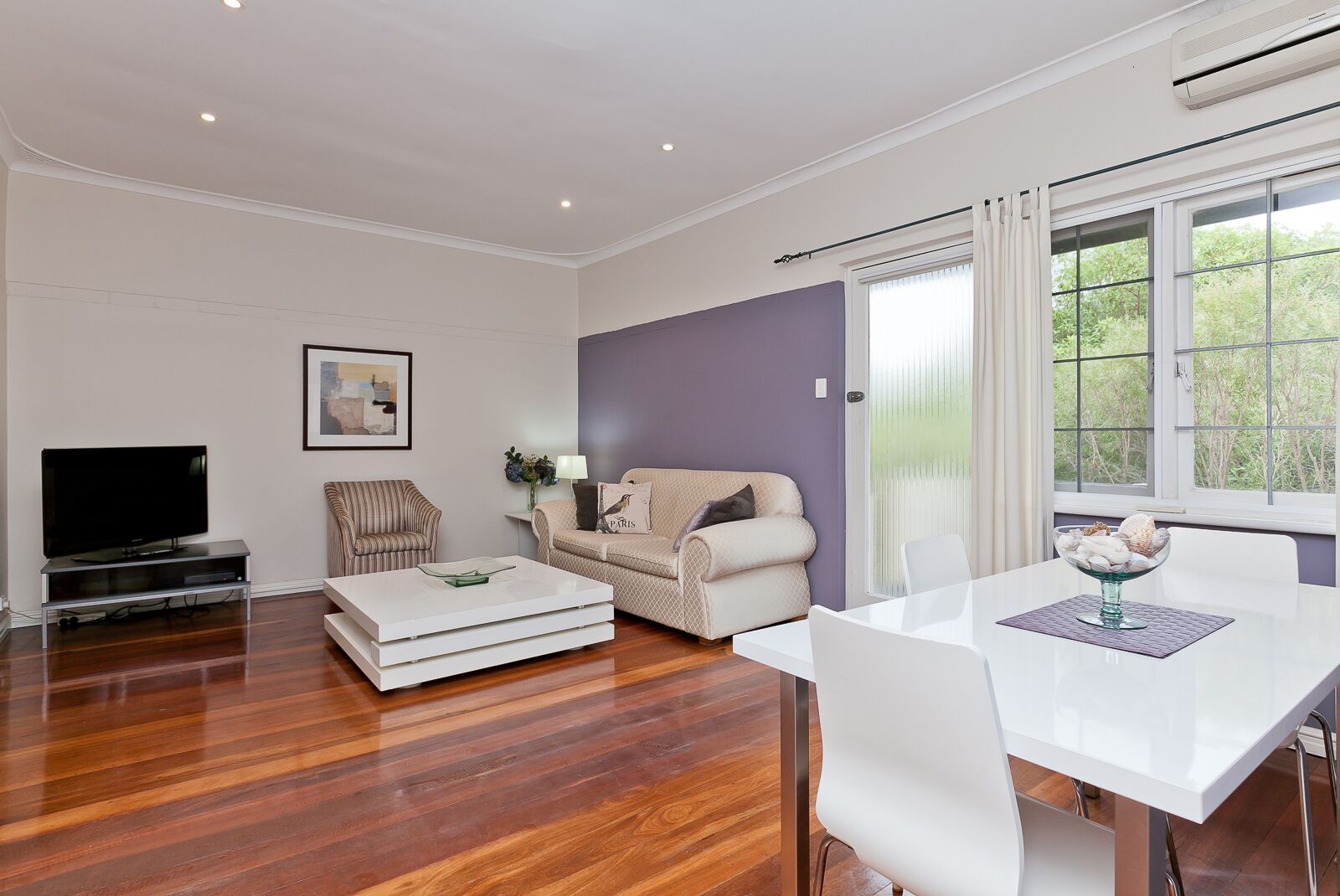 UNIVERSITY OF WA..2 brm Apartment  3