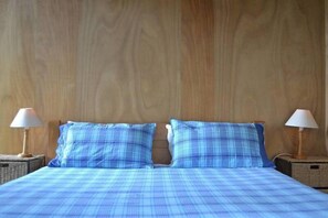 3 bedrooms, bed sheets