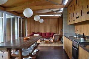 Réfrigérateur, four, plaque de cuisson