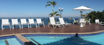 Manoir de luxe à Sao Conrado piscine, terrasse et vue sur la mer