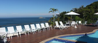 Luxurious Mansion in São Conrado with Pool, Terrace and Ocean View.