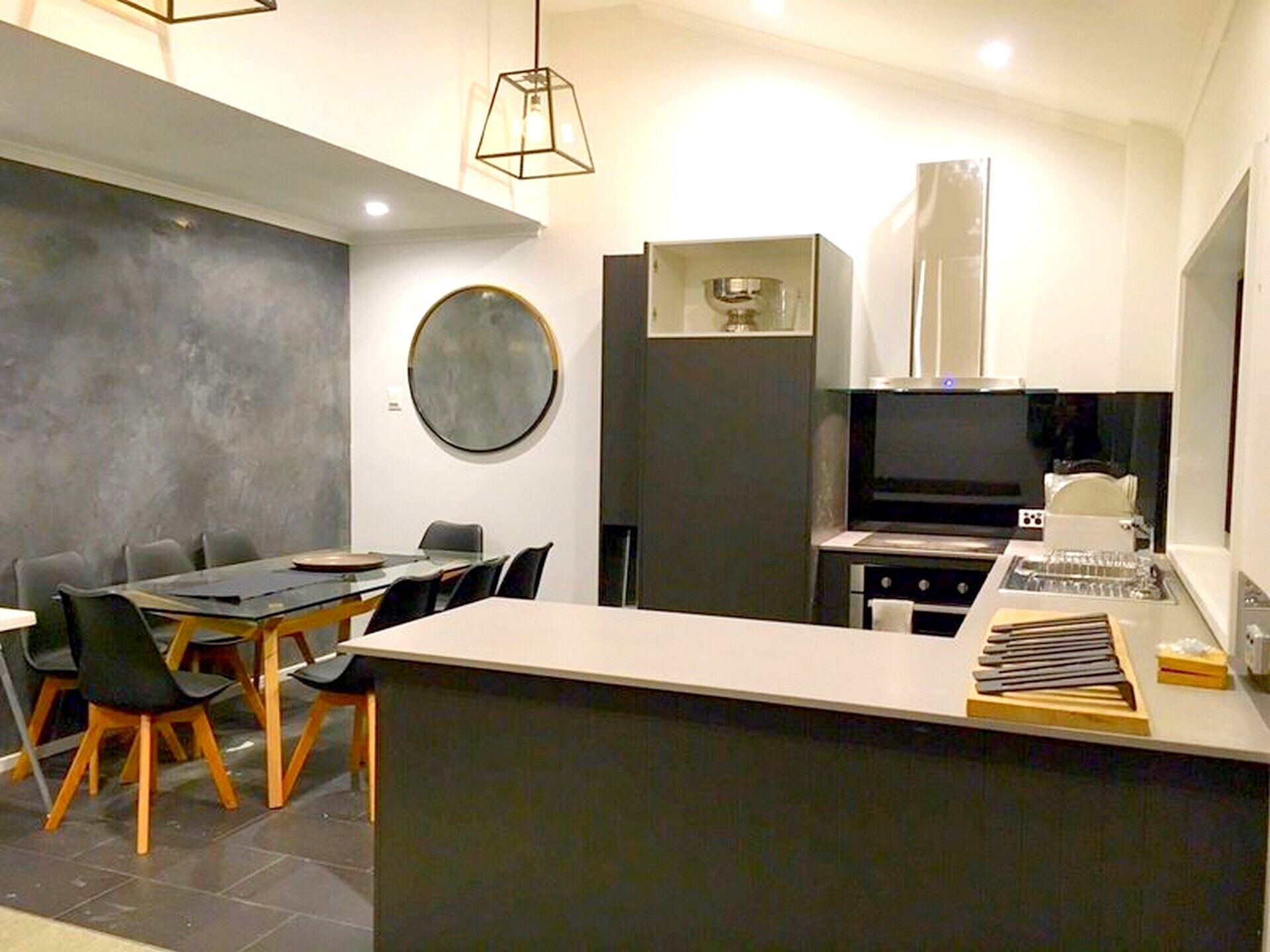 Four Star 4-bedroom apartment in the centre of Thredbo — image 2