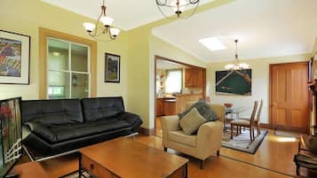 TV, fireplace, DVD player, stereo