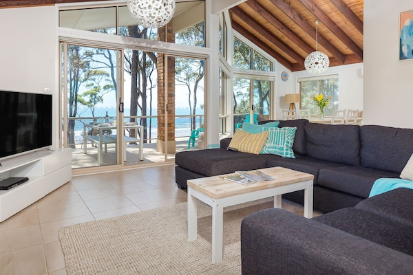 lounge room