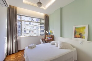 3 bedrooms, iron/ironing board, free WiFi, bed sheets