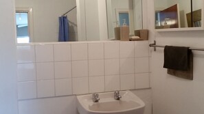 Bathroom - Whatley Court New York Styled self contained flat (Maylands)
