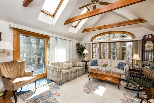 Close to Beaches, Bay Sunsets, Whale Watches, Cape Playhouse, Kid Fun, Fine Food