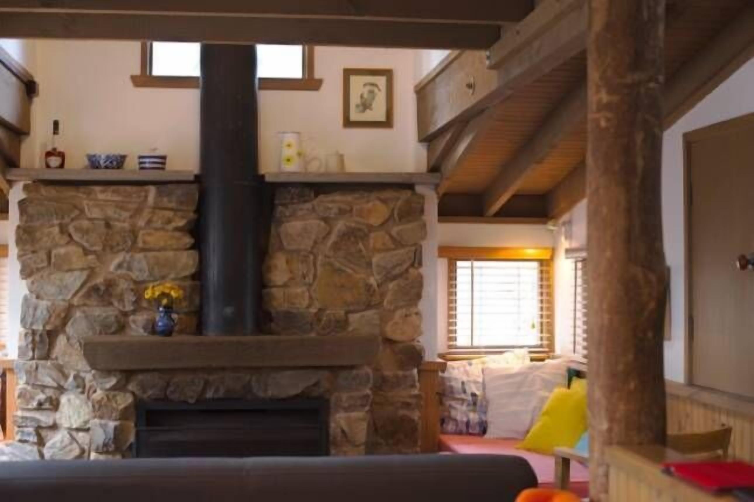 'Bogong' a romantic chalet for couples