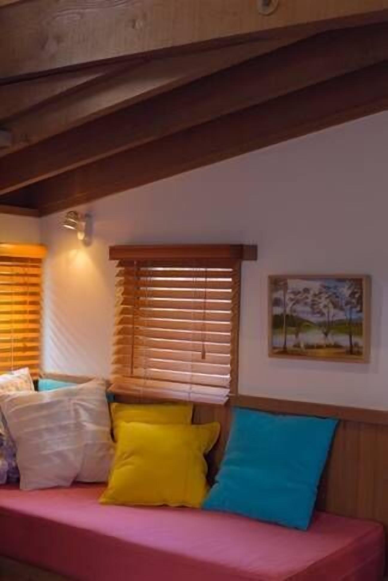 'Bogong' a romantic chalet for couples