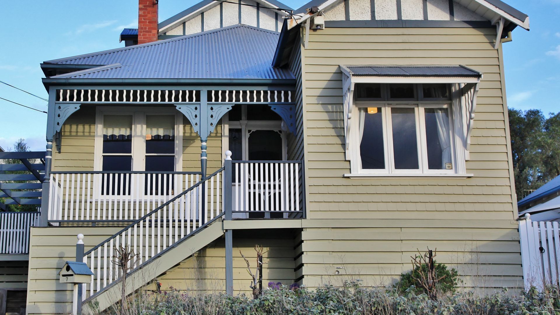 Private suite with garden and river views