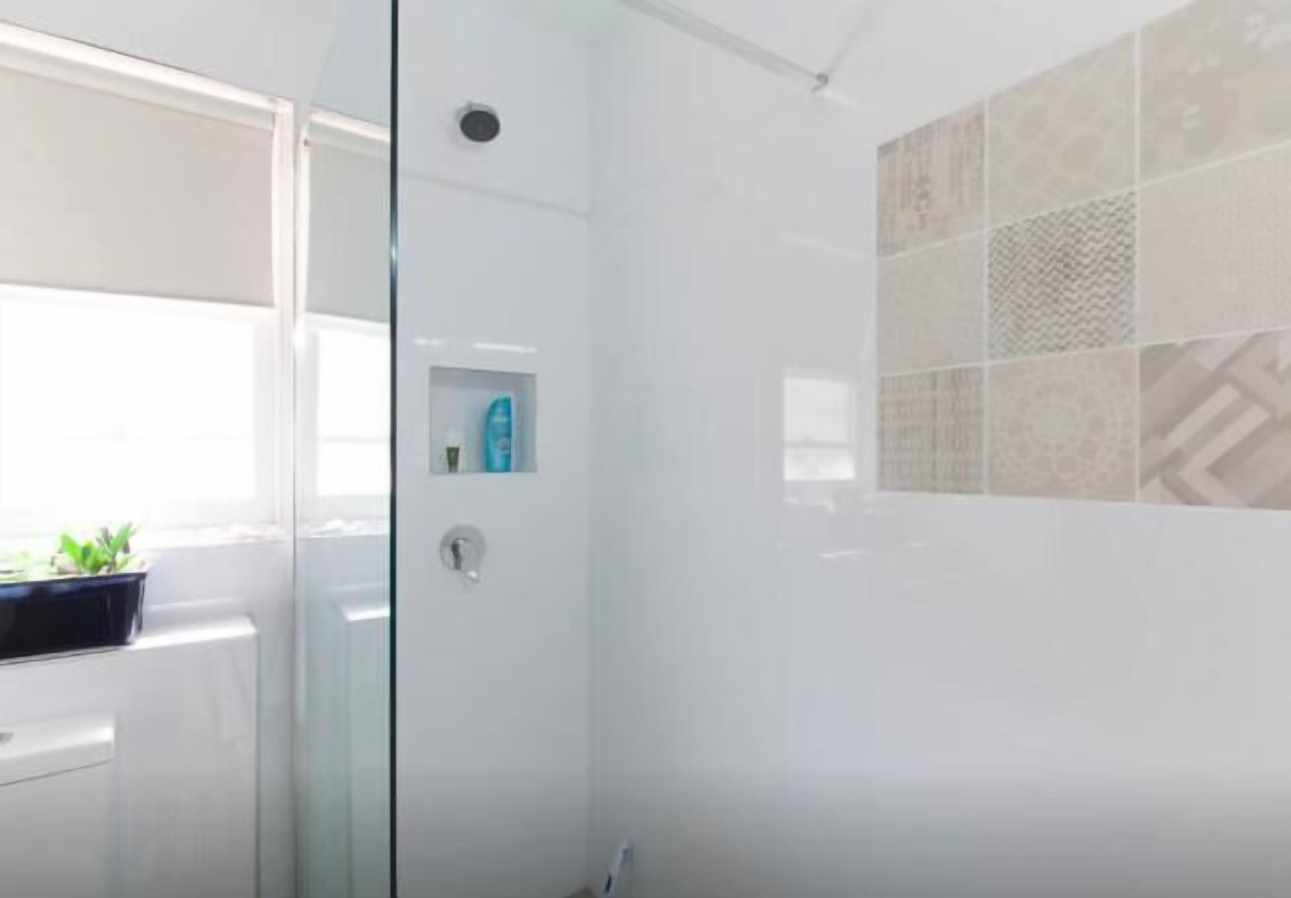 B5 Crawley/Nedlands Apartment 1 BRM + Sleepout - 2min walk to UWA — image 23