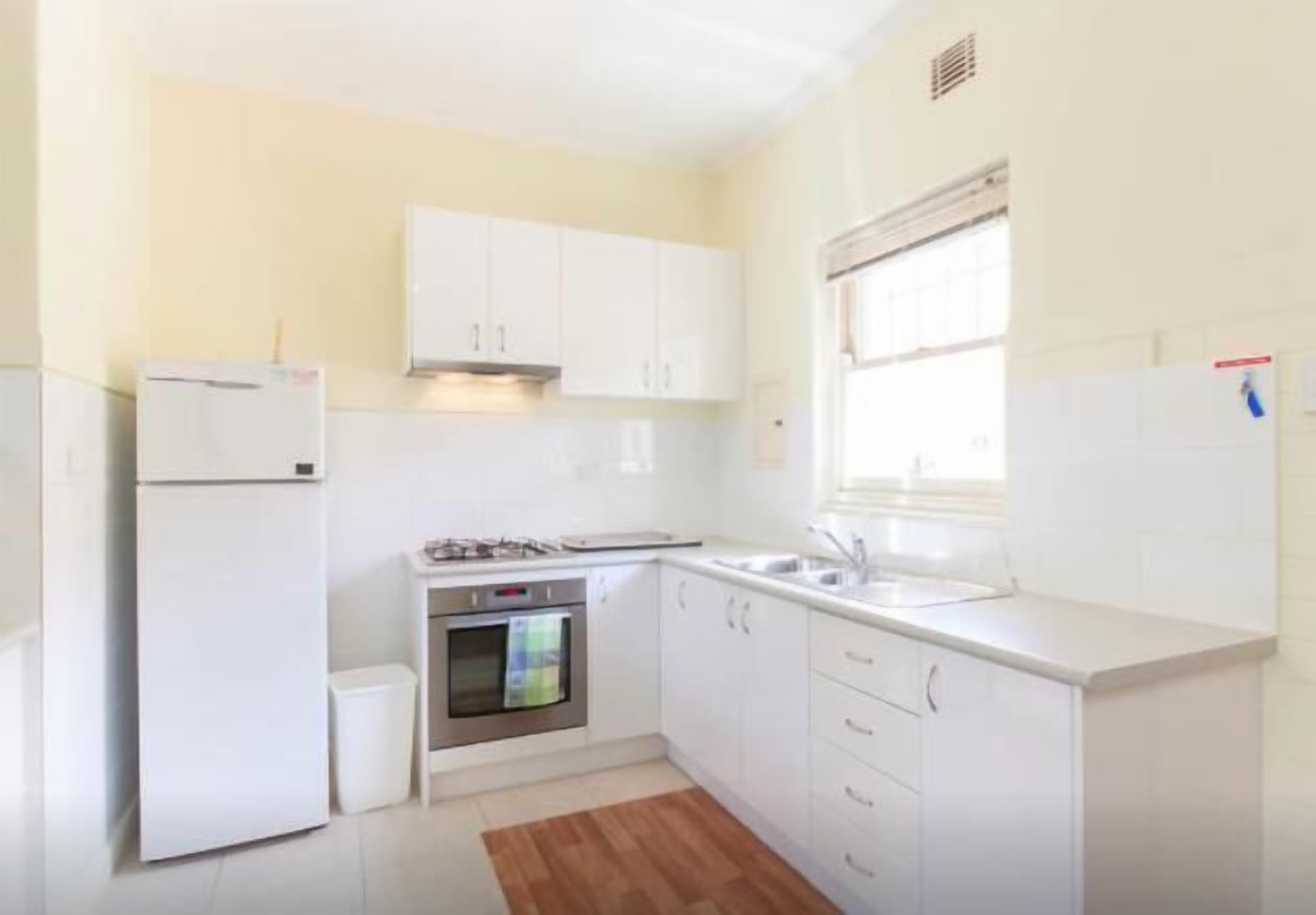 B5 Crawley/Nedlands Apartment 1 BRM + Sleepout - 2min walk to UWA — image 18