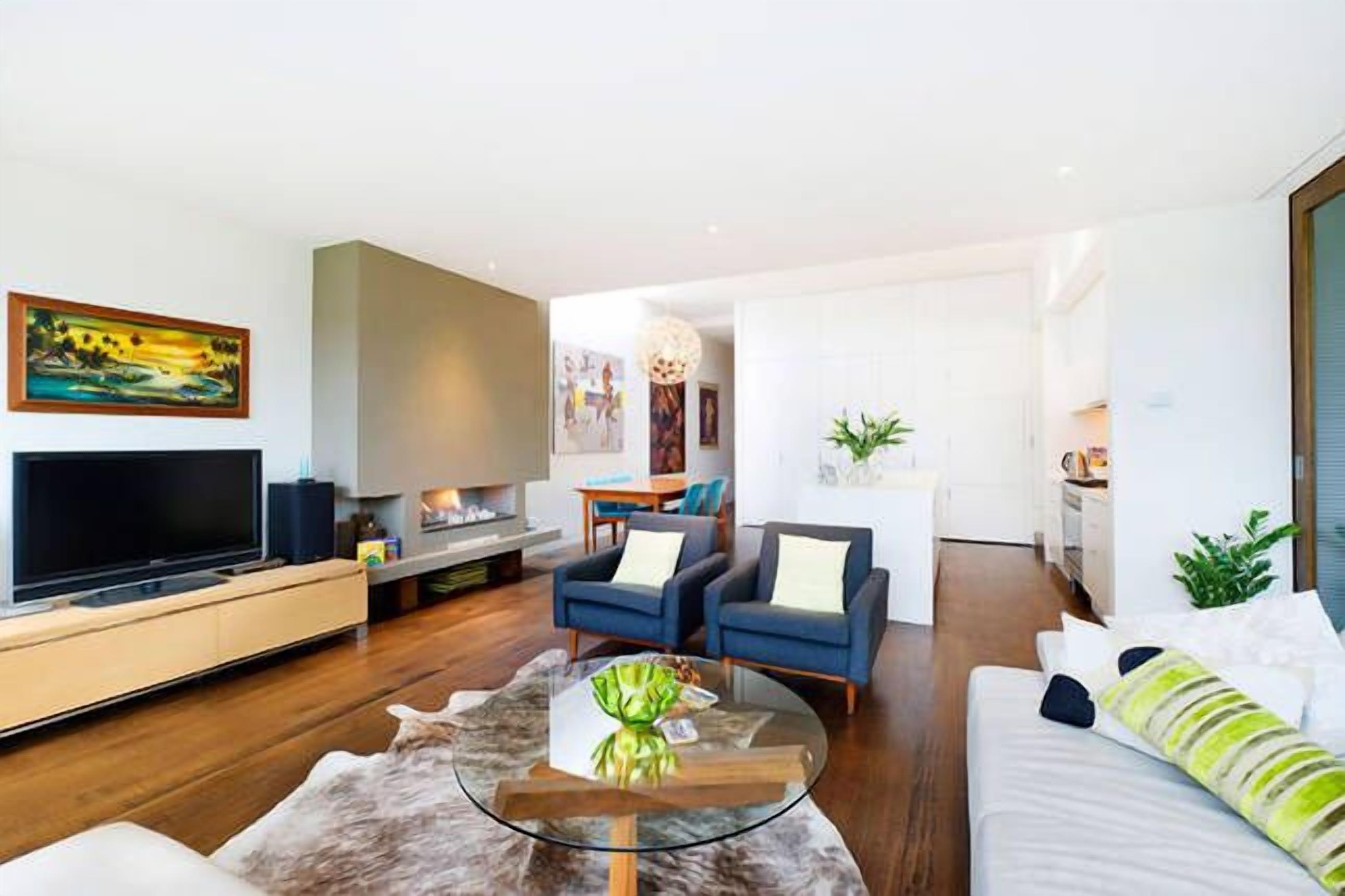 elwood boutique cool retreat — image 3