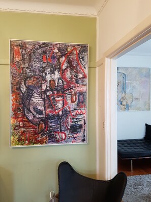 Interior - Moonya, the writer's retreat, the 1950s vintage  holiday home and house gallery (Katoomba)