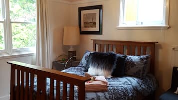 2 chambres, fer et planche à repasser, Wi-Fi, draps fournis