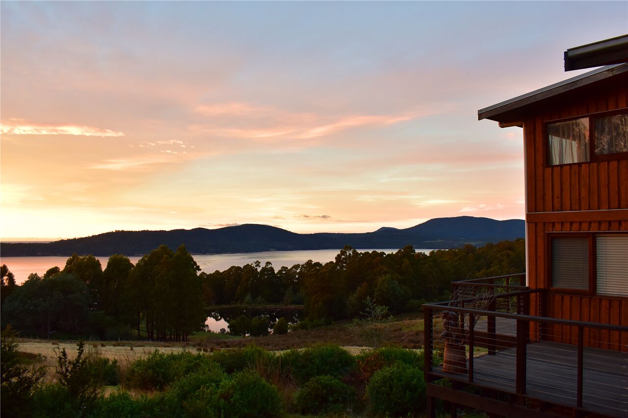 The O Retreat - Architectural Gem with Spa bath