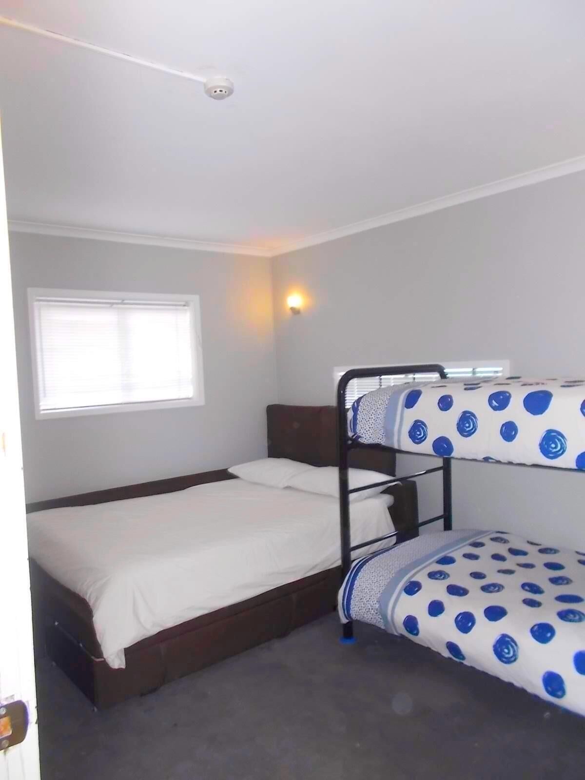 Huge Chalet near Centre of Thredbo Village — image 27