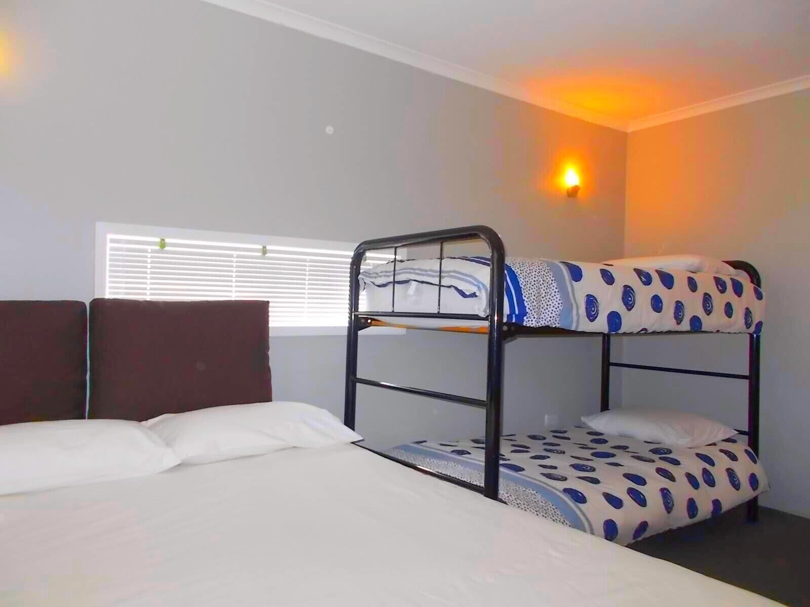 Huge Chalet near Centre of Thredbo Village — image 28