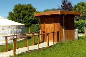 Property grounds - Yurt - Wacky Stays - six UNIQUE rentals in Kaikoura (Kaikoura Township)
