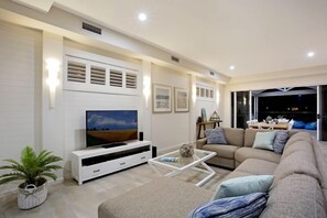Smart TV, video-game console