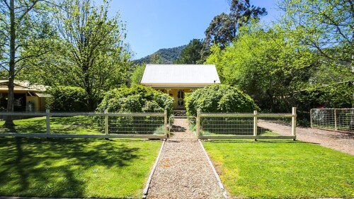 HARRIETVILLE COTTAGE: Harrietville
