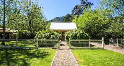 HARRIETVILLE COTTAGE: Harrietville