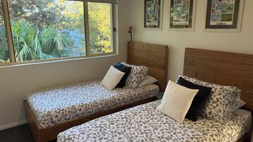 3 bedrooms, iron/ironing board, travel cot, free WiFi