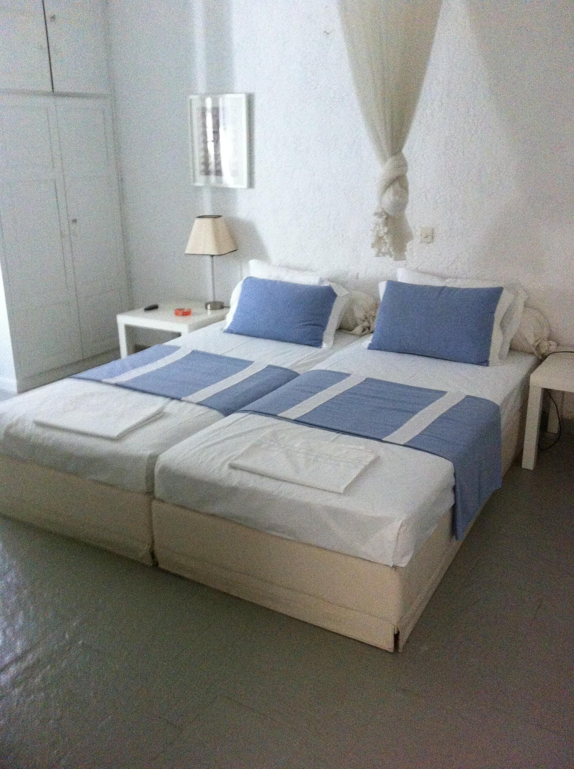 Seaside Residences near Athens with pool, basket & tennis court