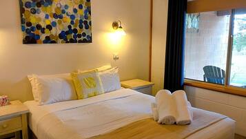 1 bedroom, iron/ironing board, travel cot, free WiFi