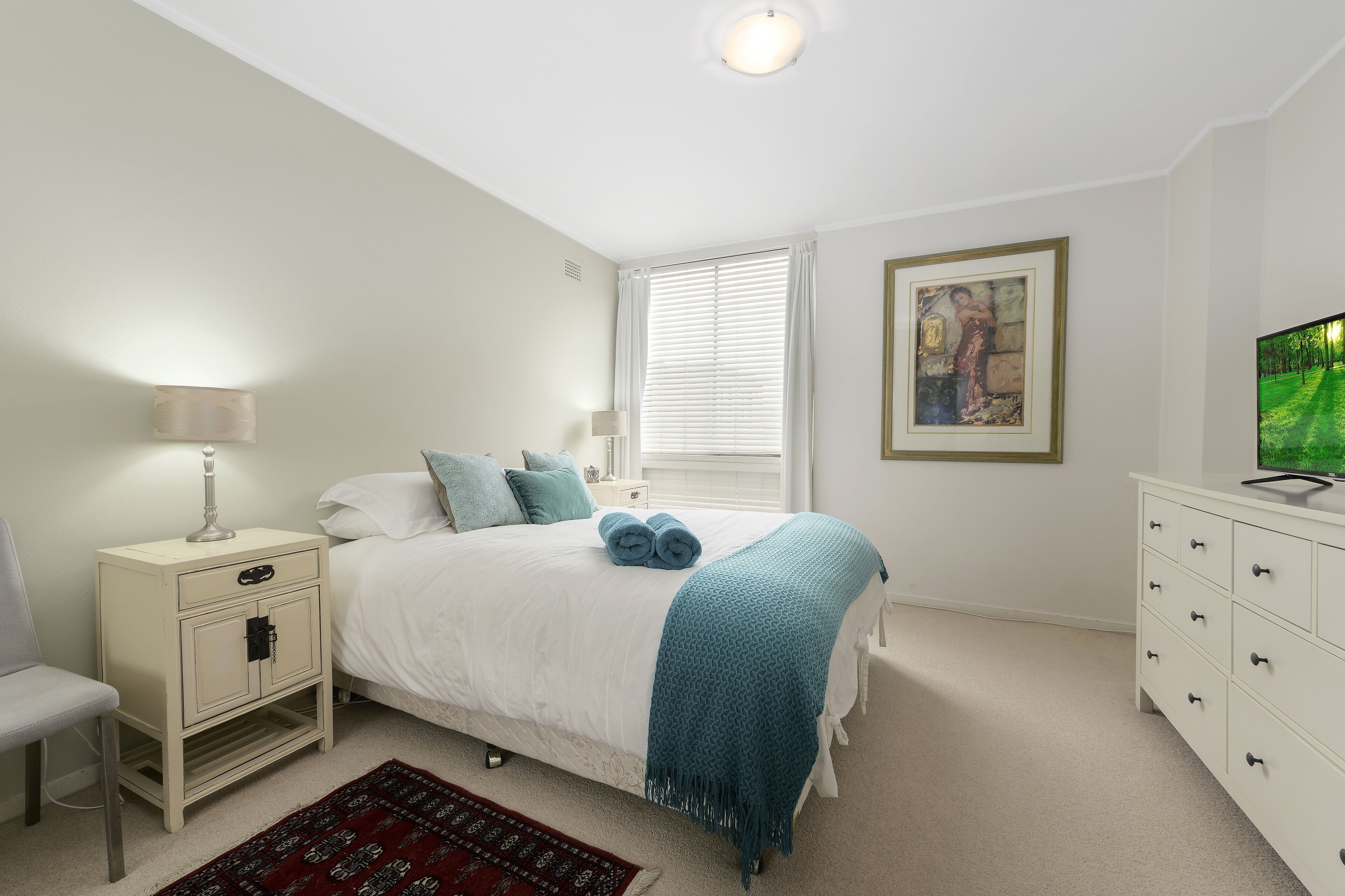 Coastal Calm at Bronte Beachside Escape — image 5