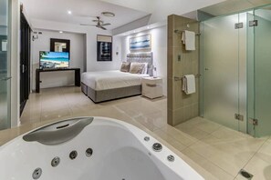 Hair dryer, towels - Edge Apartment 8, Beautiful Seaview Apartment (Hamilton Island)