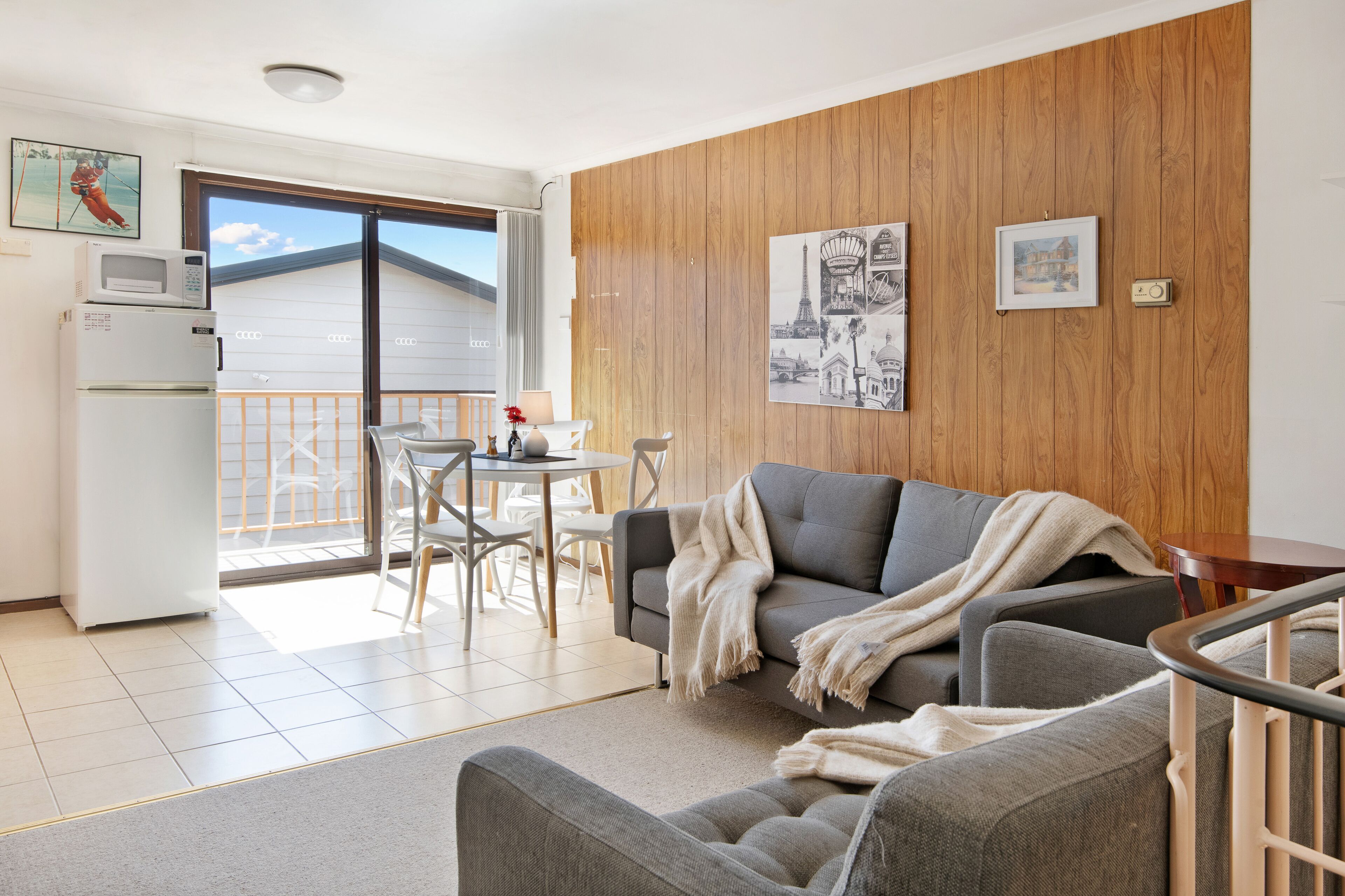 Smart TV, DVD player