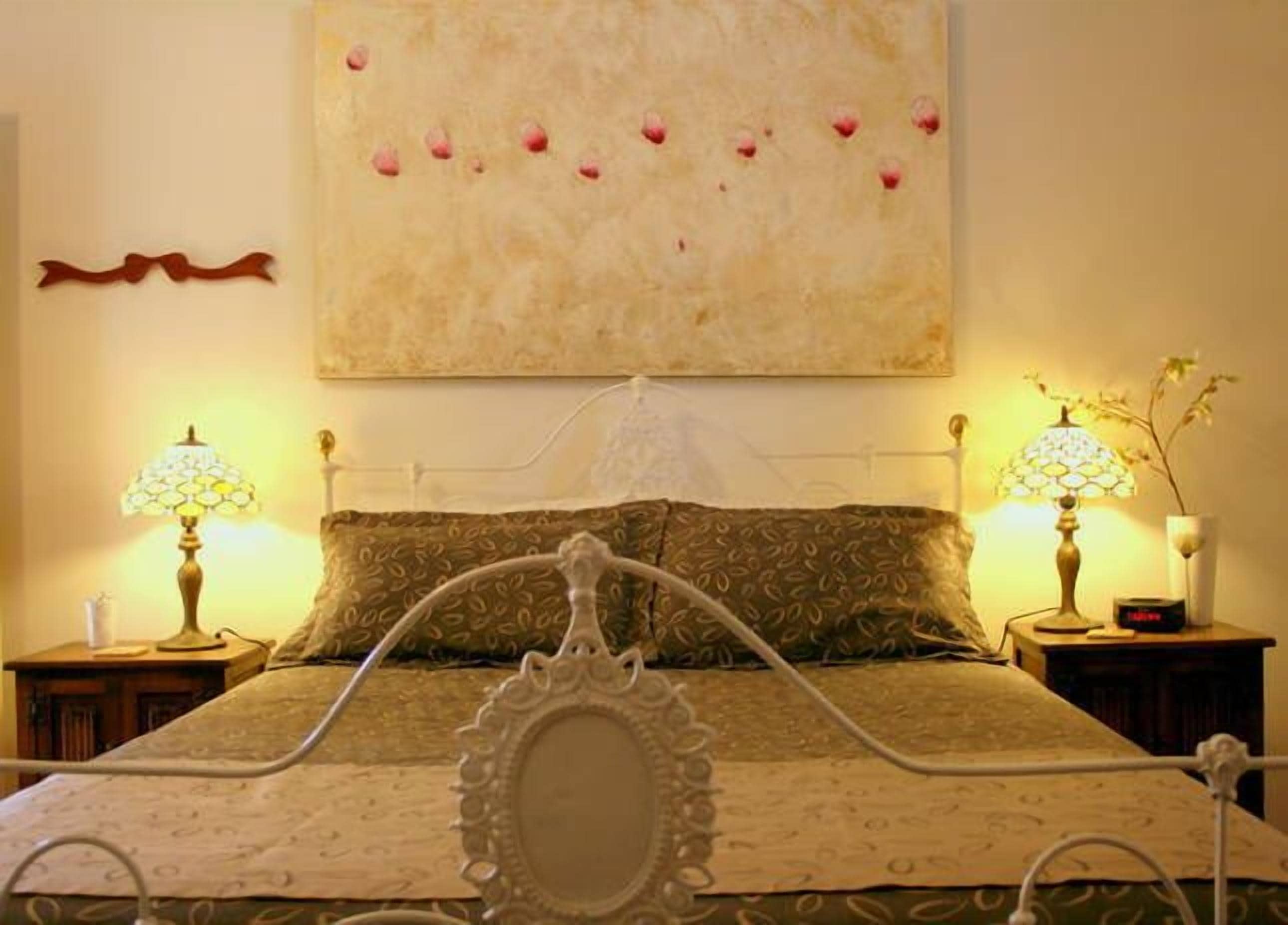 1 slaapkamer, een strijkplank/strijkijzer, wifi, beddengoed