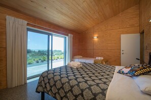 3 chambres, fer et planche à repasser, lit parapluie, Wi-Fi gratuit