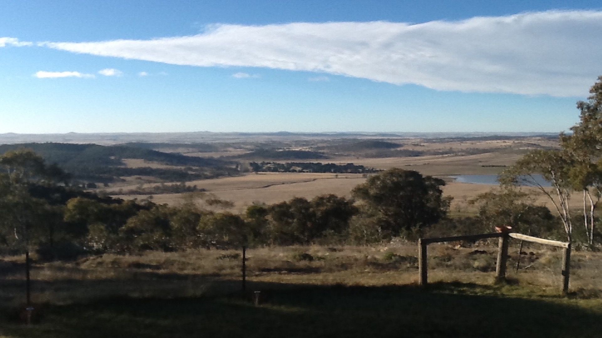 Farmhouse on Top of Varneys Range close to Snowy Mountains & Jindabyne — image 22