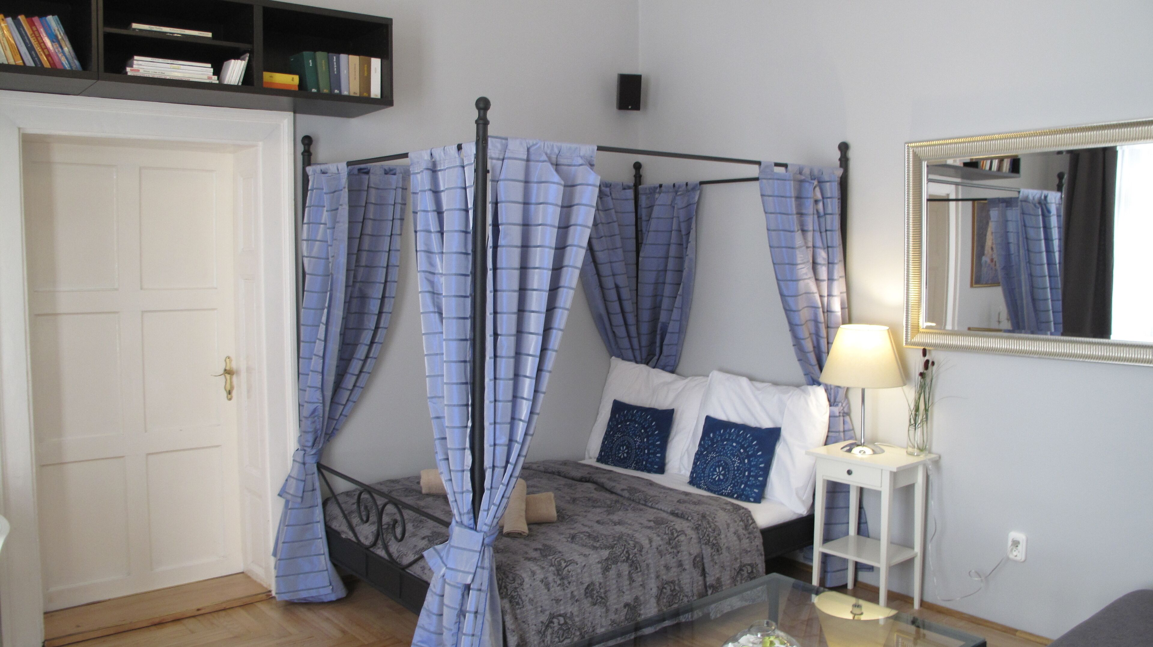 BMG Apartment Basilica 62 + 10 sqm AC