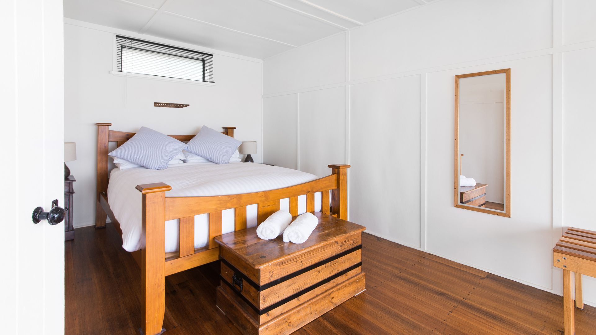 Tidal Whispers - Foreshore Beach House