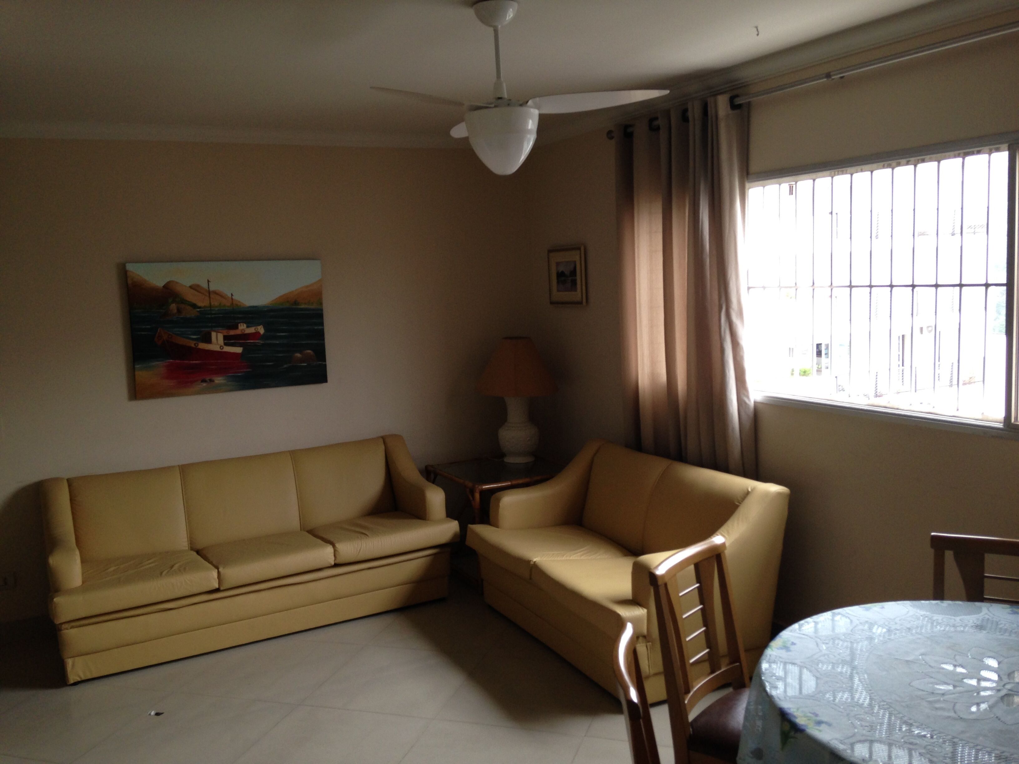 AP GUARUJÁ - 3 SUITES - 70 meters from the BEACH - with 400 mega free Wi-Fi.