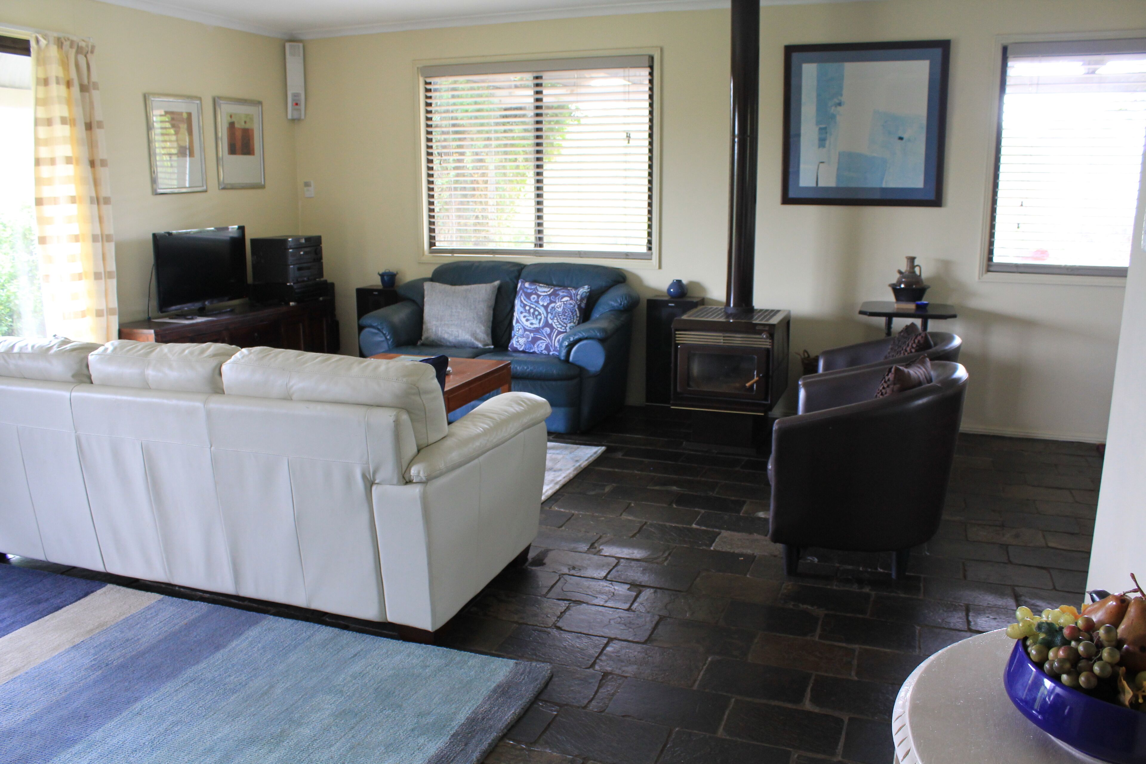 Valley View Cottage & Acres Hunter Valley Wine Region — image 7