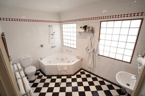 Hair dryer, towels, soap, shampoo - Fire Station Inn - Fire Engine Suite with Spa (North Adelaide)